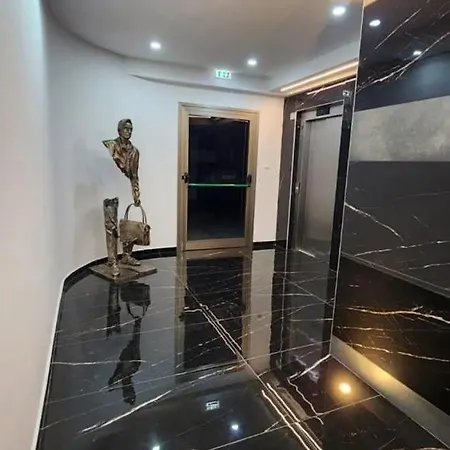 Zee Apartamento Lárnaca